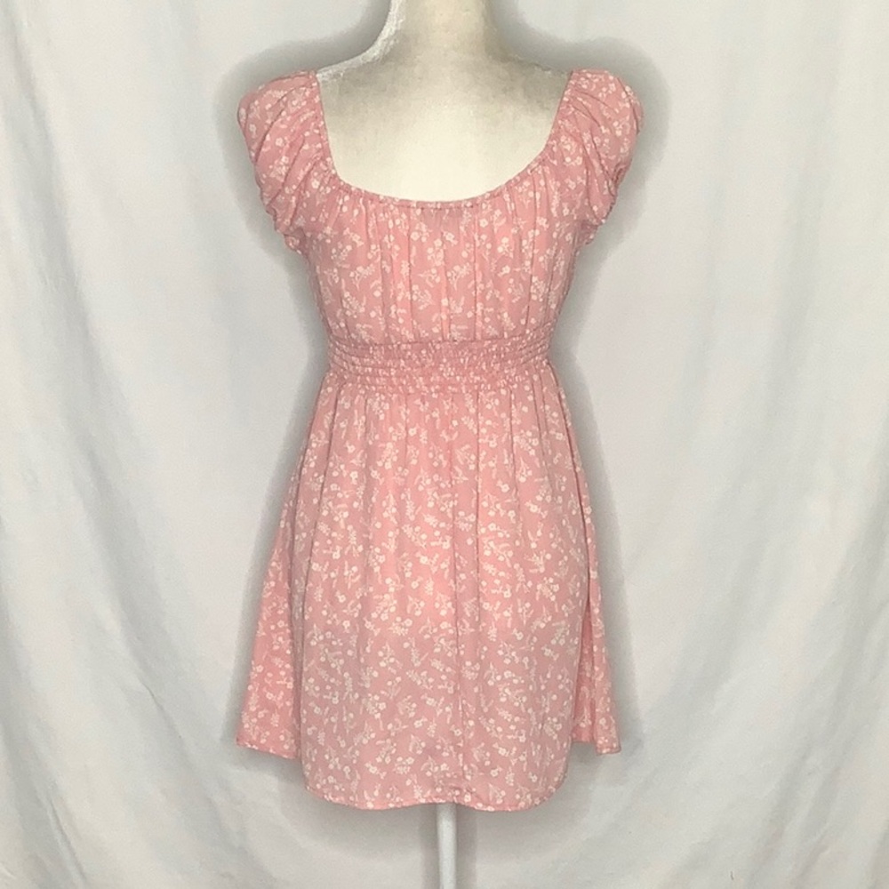 Love Tree Smocked Milkmaid Ditsy Floral Dress Size S - Picture 14 of 14